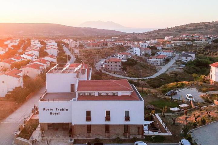 Porta Trakis Hotel