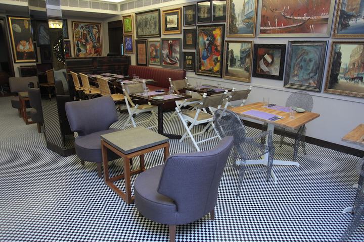 Breakfast area