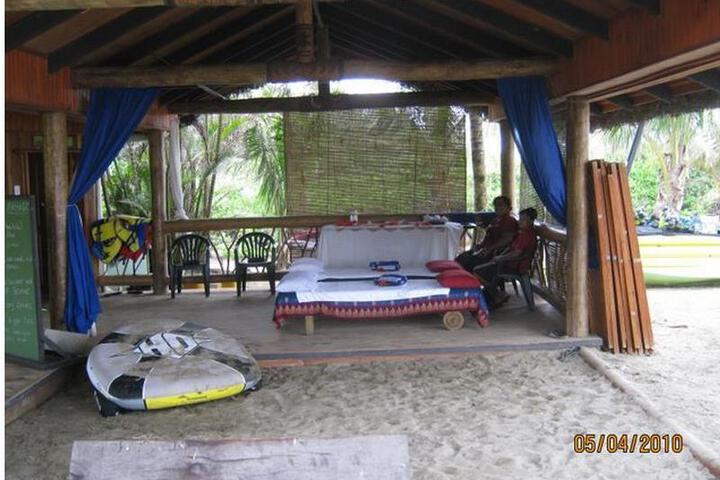 Golden Palms Retreat