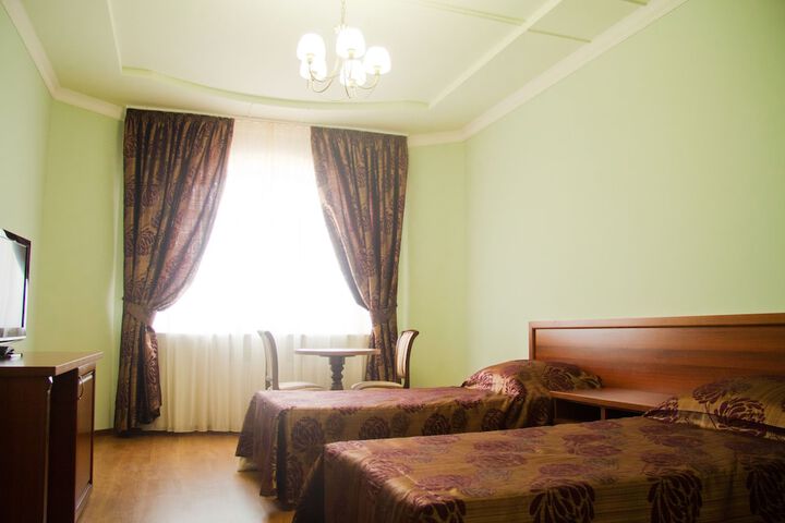 Room 26 of 40