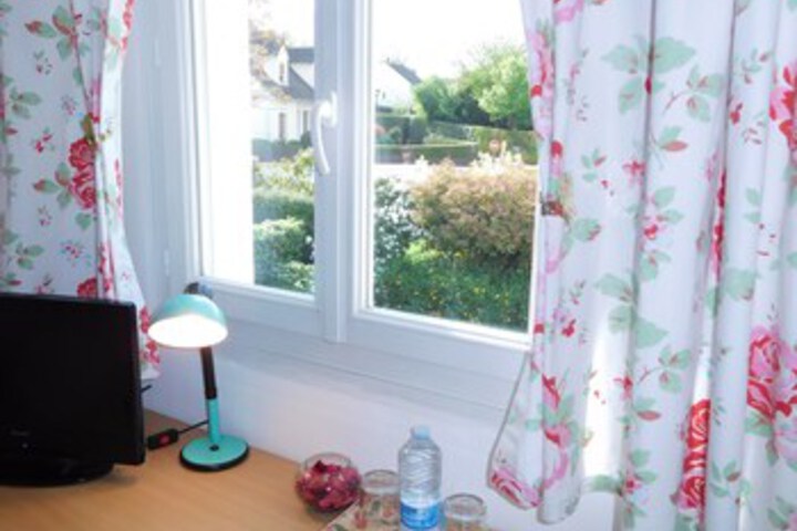 Room 16 of 32