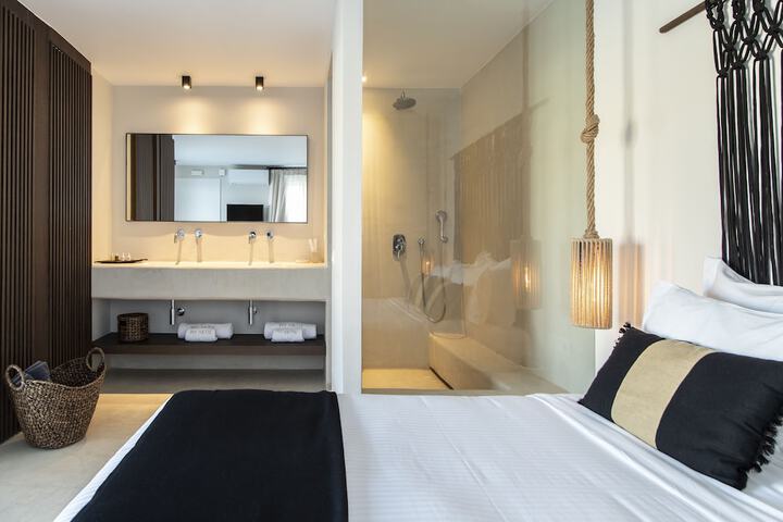 Room 124 of 173