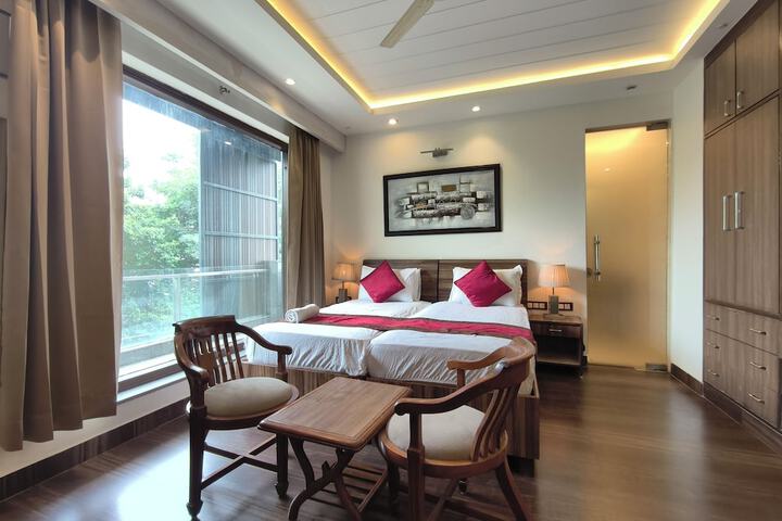 Room 40 of 90