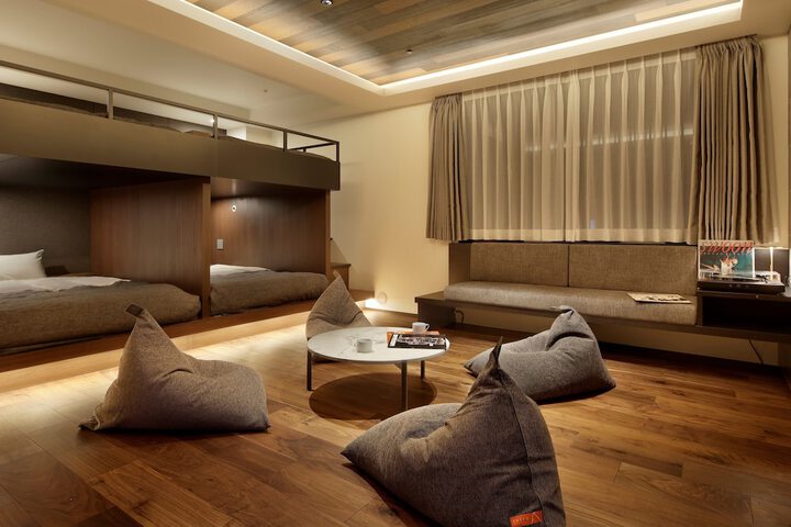 Room 9 of 41