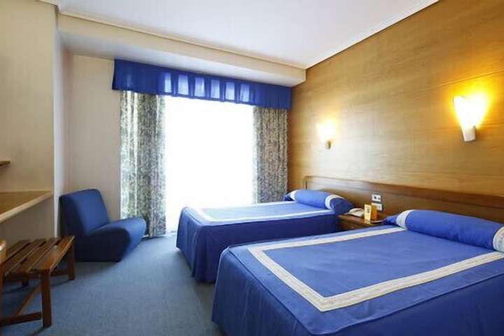 Room 3 of 20