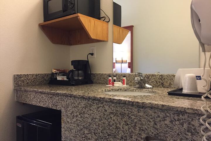 Room 2 of 27