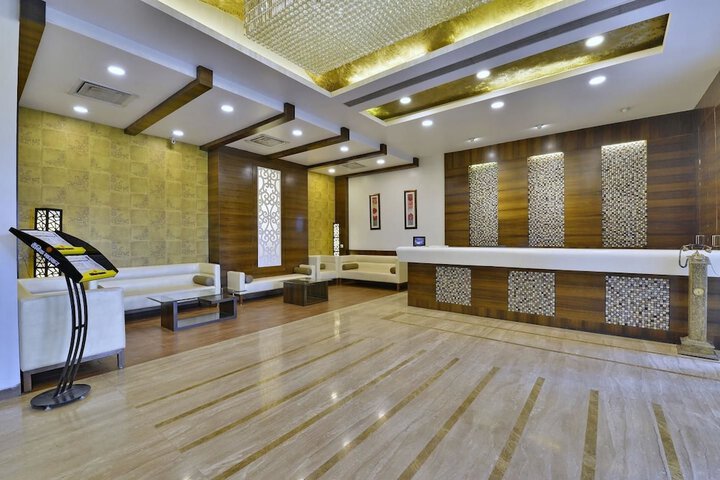 Hotel Interior 4 of 29