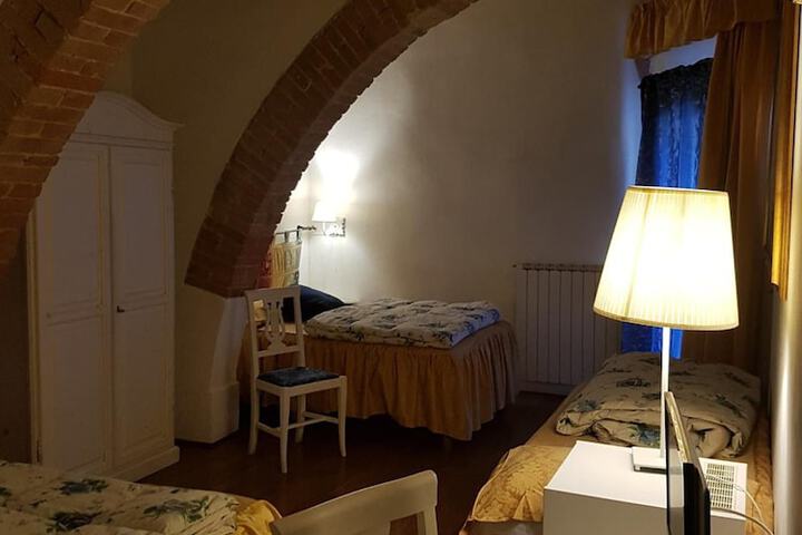 Room 14 of 50