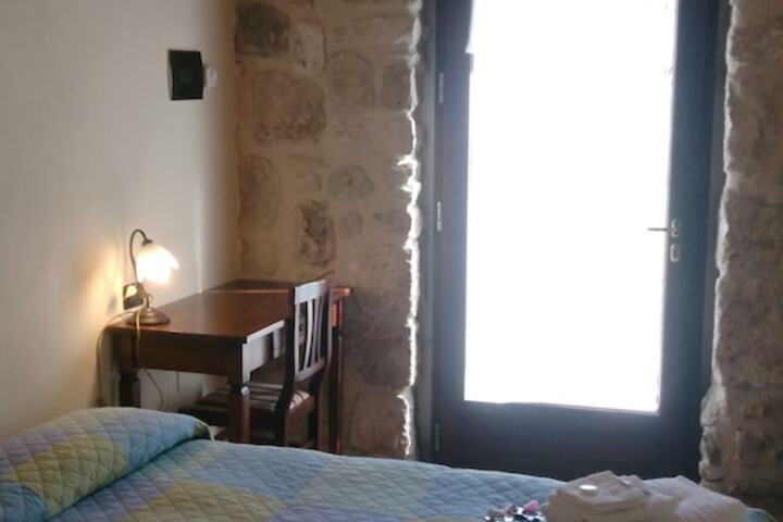 Room 5 of 52