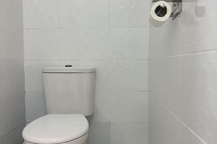 Room 7 of 18