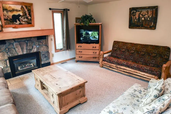 Room 3 of 9