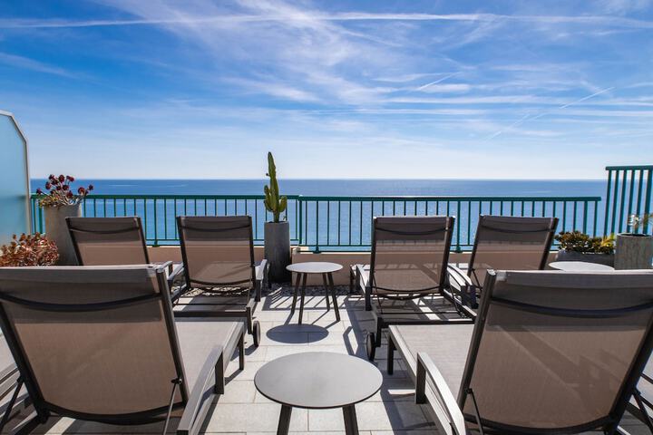 Sundeck 46 of 57