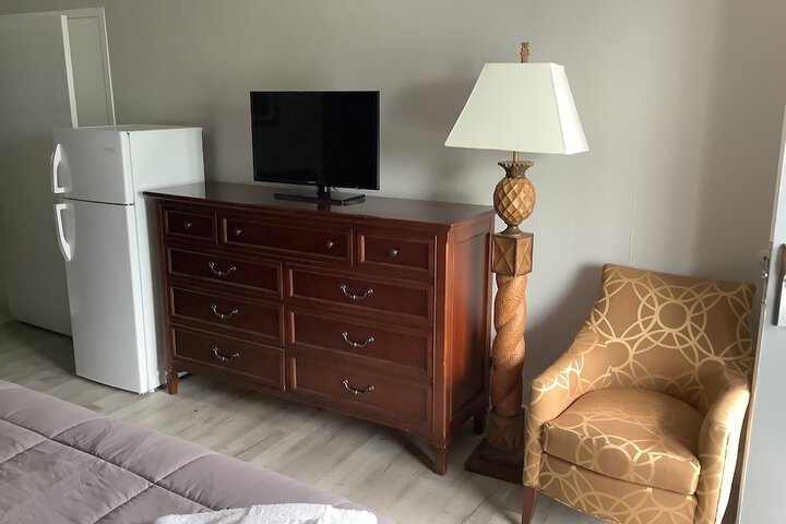 Single King Size Bed (3 of 3)