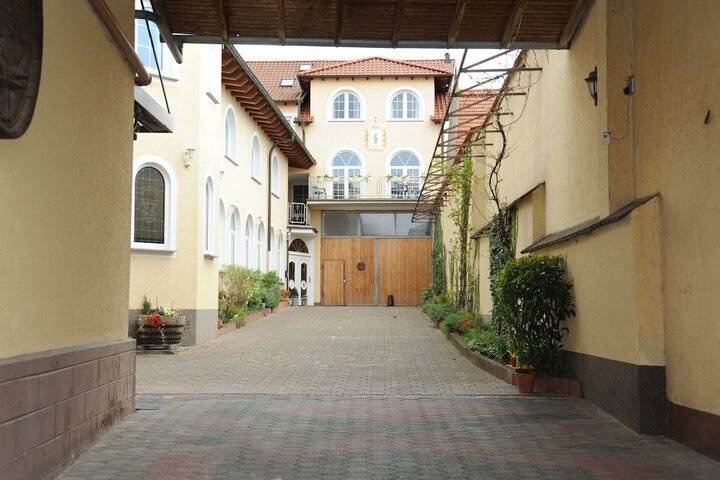 Hotel Exterior 23 of 23