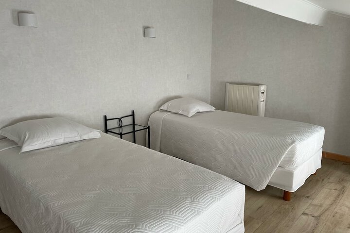 Room 11 of 36