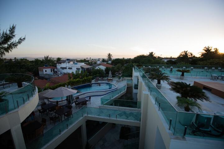 Sundeck 43 of 48
