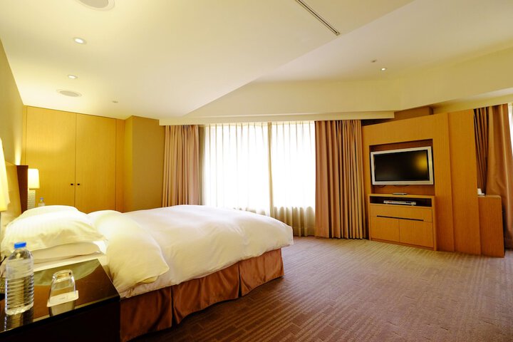Room 14 of 69