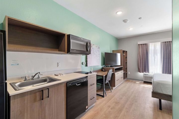 Room 15 of 27