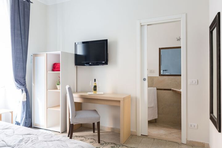 Room 19 of 37