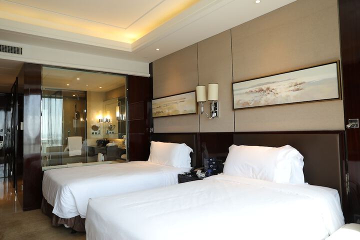 Room 22 of 129