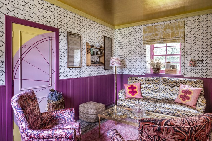 Room 15 of 76