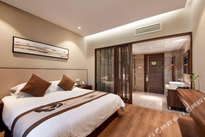 Yun Hai Hotel (Ningbo Tianyi Square Railway Station Store)