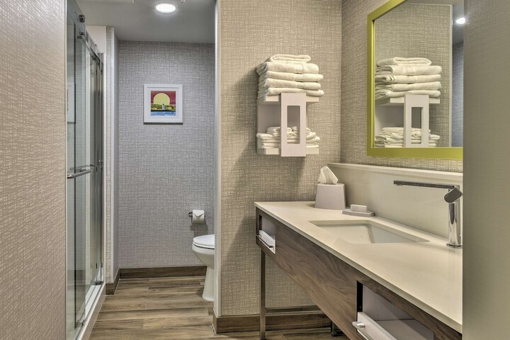 Bathroom shower