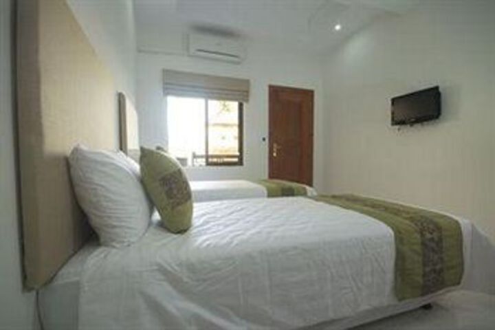 Room 16 of 26