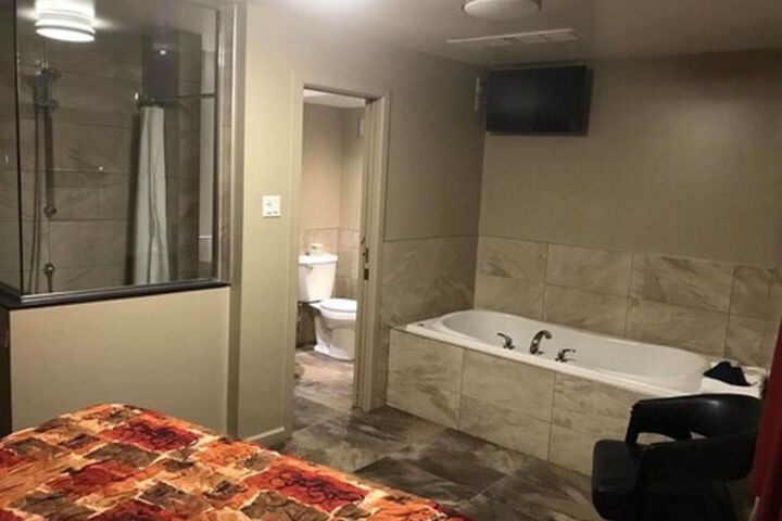 Room 17 of 20