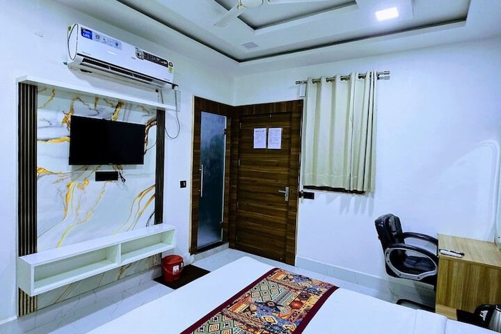 Room 21 of 60