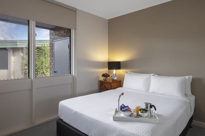 Room 8 of 35