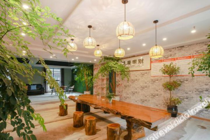 Hotel Interior 12 of 25