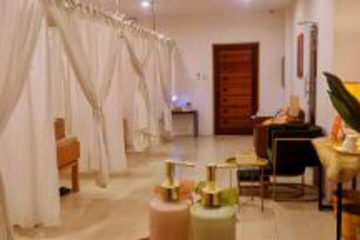 Spa 3 of 18