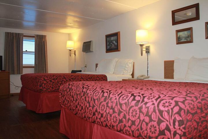 Room 32 of 83