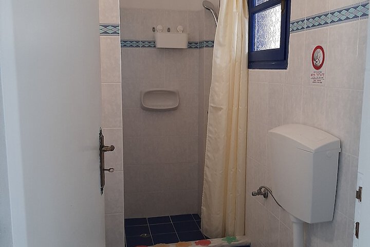Room 18 of 46