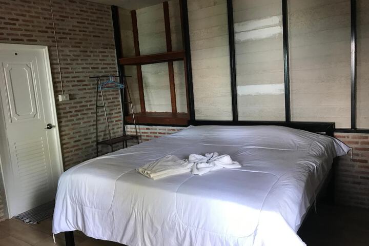Room 9 of 65