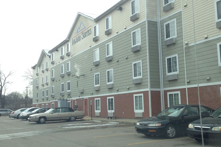 Property Grounds 38 of 48