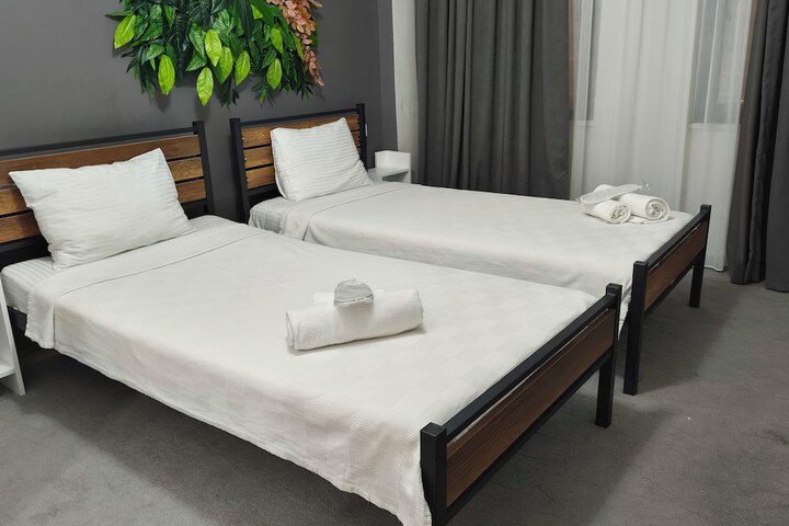 Room 15 of 25