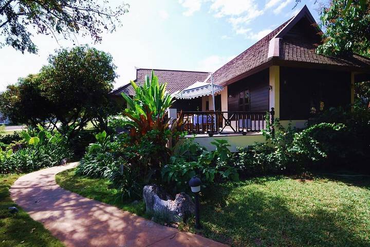 Hotel Exterior 96 of 97