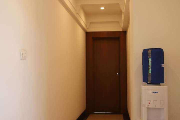 Room 18 of 171