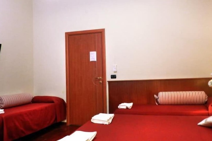 Room 23 of 54