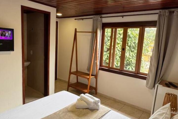 Room 4 of 34