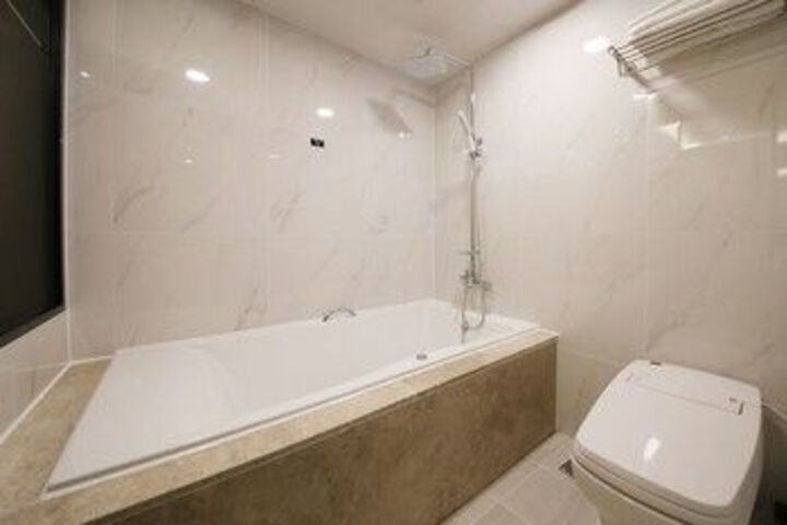 Room 5 of 27