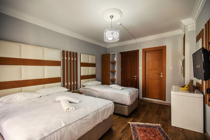Room 9 of 23