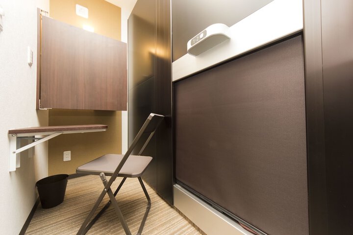 Room 5 of 42