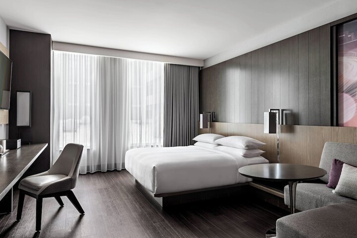 Room 13 of 47