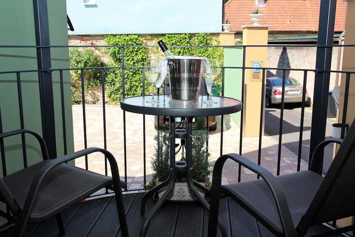 Terrace/Patio 7 of 12