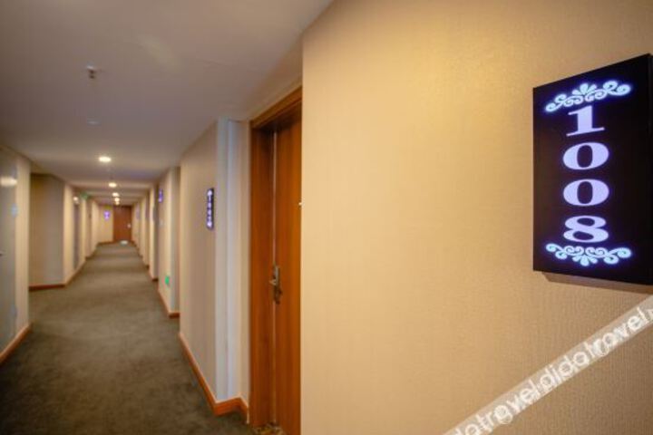 Hotel Interior 9 of 19