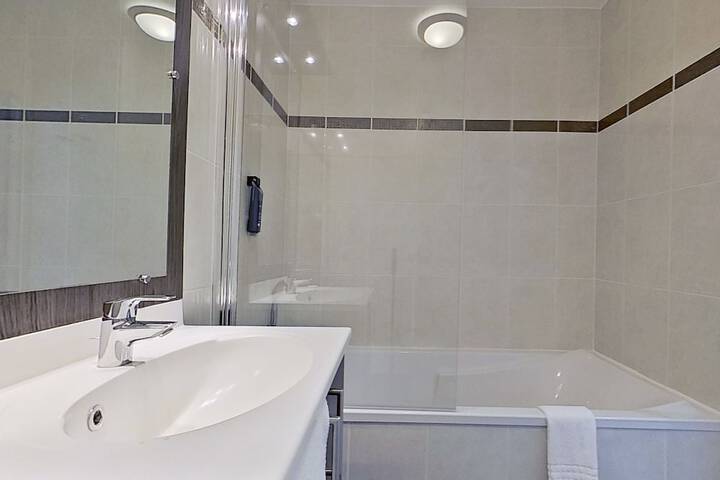 Clean Restrooms