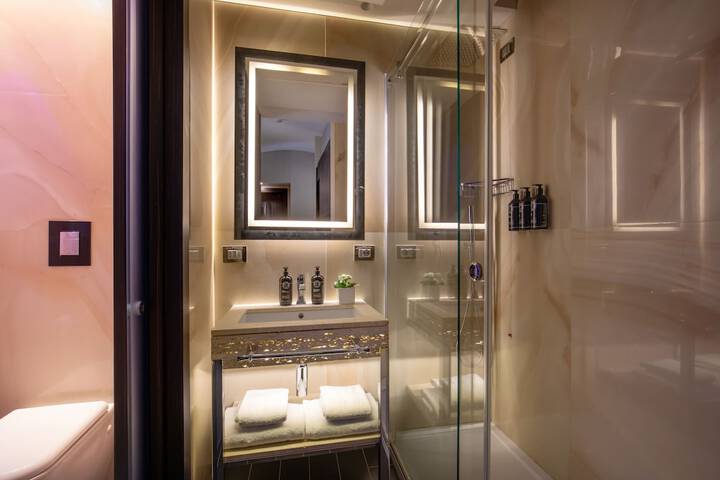 Bathroom Interior Photo